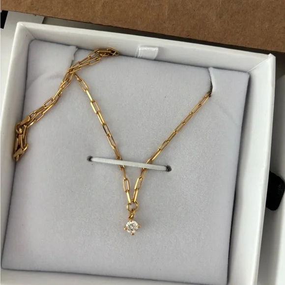 Gold vermeil Oak and Luna lab diamond necklace - Picture 9 of 11